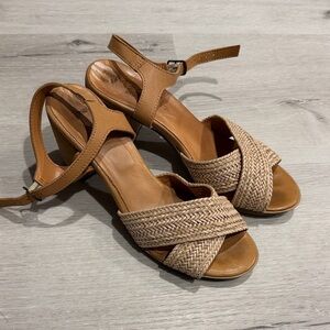Women's Tan Braided Crisscross Sandals with Ankle Strap